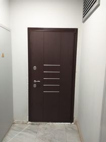 Установка входной двери в квартиру